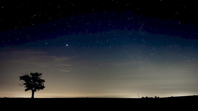Brasileiros poderão ver chuva de meteoros na noite e terça para quarta (22)