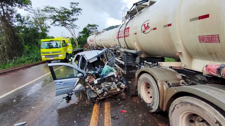 Acidente entre caminhão, ônibus e carro deixa 2 feridos na BR-153 em Rialma