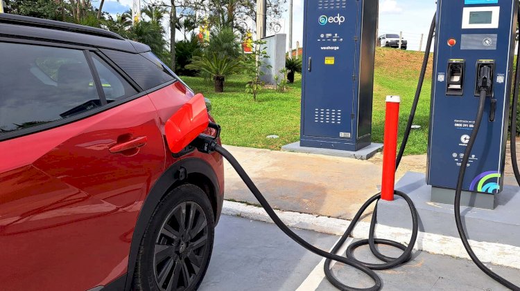 Goiás muda forma de cobrança do ICMS sobre recarga de carros elétricos